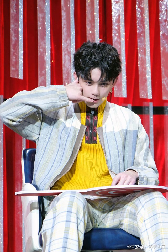 央视春晚:吴磊录《春晚直通车》与"妈妈"秦岚10年后再合作